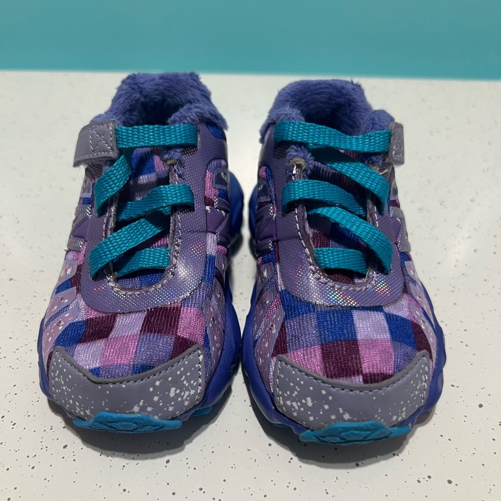 New Balance purple shoes kids girl size 4 - Picture 3 of 7